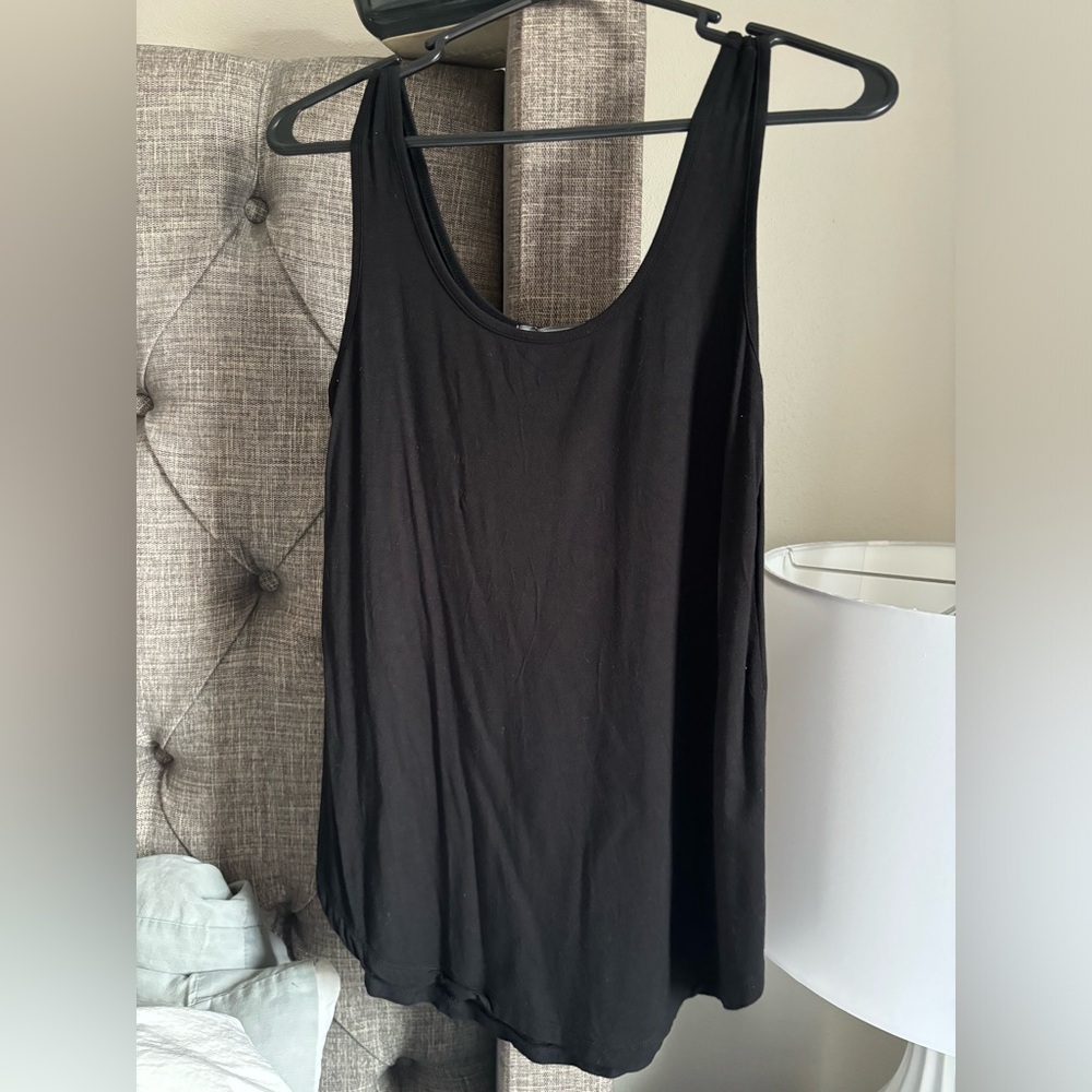 Black stretchy tank top